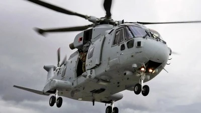 İngiliz Kraliyet Donanmasına ait helikopter d&uuml;şt&uuml;