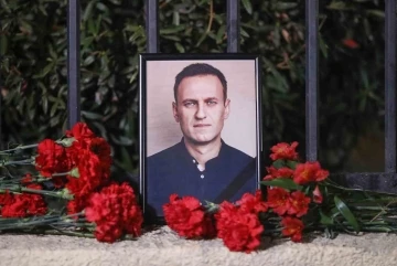 İngiltere&rsquo;den Navalny&rsquo;nin &ouml;ld&uuml;ğ&uuml; cezaevinin 6 Rus yetkilisine yaptırım
