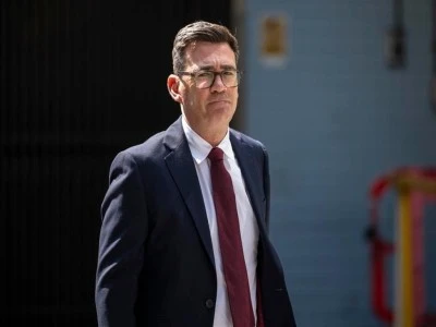 İngiltere'nin yeni Başbakanı Andy Burnham oldu