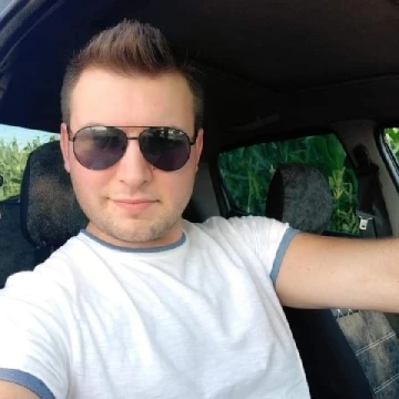 İnternetten satışa &ccedil;ıkardığı otomobiliyle yaptığı kazada hayatını kaybetti