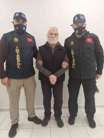İnterpol-Europol: Hablemitoğlu suikastı sanıklarından Mustafa Levent G&ouml;ktaş, T&uuml;rkiye&rsquo;ye getirildi
