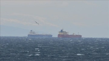 Irak, Gazze i&ccedil;in 10 milyon litre akaryakıt y&uuml;kl&uuml; gemi g&ouml;nderdi