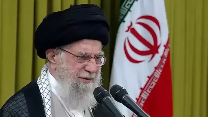 İran lideri Hamaney&rsquo;den ateşkes sonrası ilk a&ccedil;ıklama
