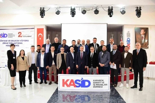 İş D&uuml;nyası ve Gelecek Vizyonu Zirvesi programı sona erdi
