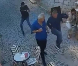 İş insanına silahlı saldırı kamerada