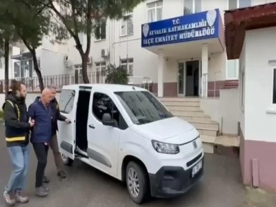 İş insanlarına şantaj yapan ihra&ccedil; polis yakalandı
