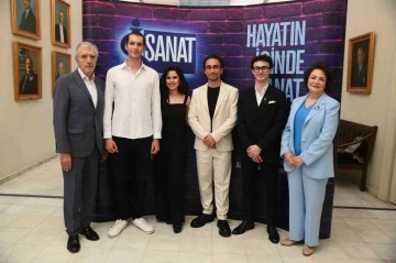 İş Sanat&rsquo;ın Parlayan Yıldızları &Ouml;d&uuml;llerini aldı
