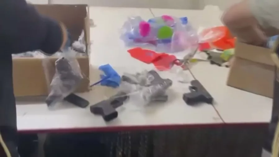 İş yerinden cephanelik &ccedil;ıktı! 