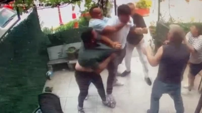 İş yerini basıp, esnafı yumrukladı