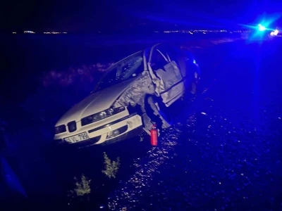 İş&ccedil;i servisi ile otomobil &ccedil;arpıştı: 18 yaralı