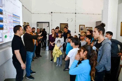 İşitme engelli &ouml;ğrenciler, MESKİ Filtre Su M&uuml;zesi&rsquo;ni ziyaret etti
