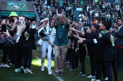 İsmet Taşdemir ile yollar resmen ayrıldı
