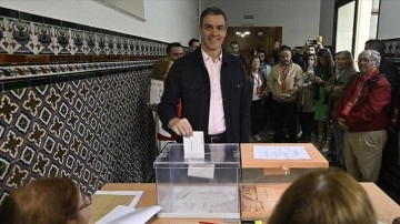 İspanya'da yerel se&ccedil;imleri kaybeden Başbakan Sanchez'den erken genel se&ccedil;im kararı