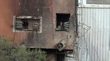 İsrail askerleri "insani araya" rağmen Gazze'de 3 Filistinliyi &ouml;ld&uuml;rd&uuml;