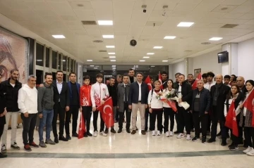 İsrail&rsquo;i mağlup edip şampiyon oldular
