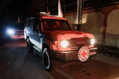 İsrail, L&uuml;bnan'da Kızılha&ccedil;'ı vurdu