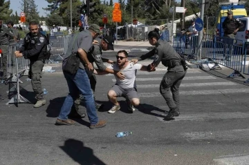 İsrail Meclisi, Y&uuml;ksek Mahkeme&rsquo;nin yetkisini sınırlandıran yasa tasarısını onayladı
