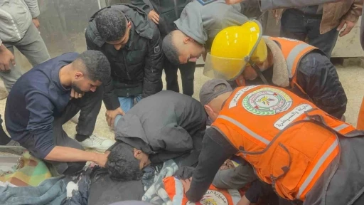 İsrail Nuseyrat M&uuml;lteci Kampı&rsquo;na saldırdı: 6 &ouml;l&uuml;