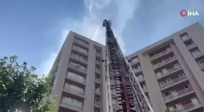 İstanbul Bağcılar'da 12 katlı binada yangın