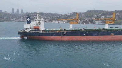 İstanbul Boğazı'nda makine arızası yapan gemi kurtarıldı 