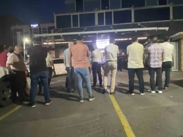 İstanbul&rsquo;da araca silahlı saldırı: 20 yaşındaki gen&ccedil; hayatını kaybetti
