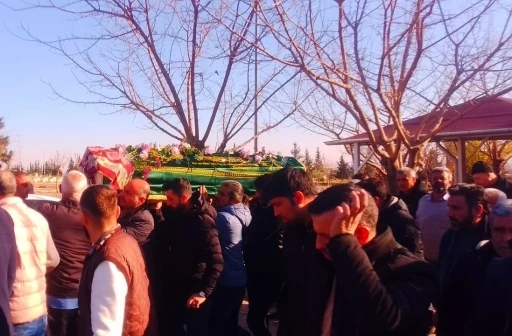 İstanbul&rsquo;da cesedi otomobil bagajında bulunan kadın Şanlıurfa&rsquo;da defnedildi
