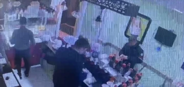 İstanbul&rsquo;da evlat cinayeti: Anne uyuşturucu satan oğlunu &ouml;ld&uuml;rd&uuml;
