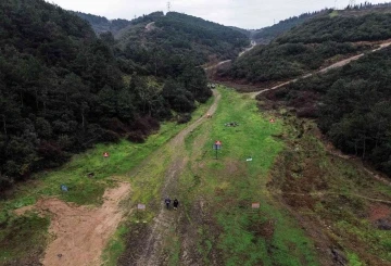 İstanbul&rsquo;da kuruyan barajlarda domuz avı
