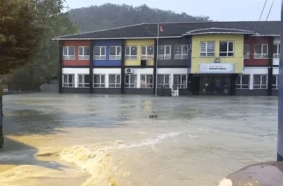 İstanbul'da okullar 1 g&uuml;n tatil!