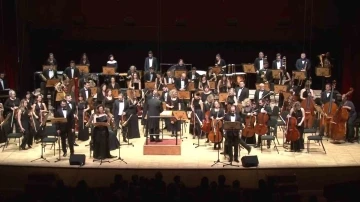 İstanbul&rsquo;da "Bir Ulus Uyanıyor" konseri d&uuml;zenlendi
