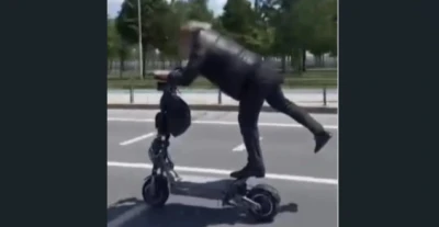 İstanbul&rsquo;da tehlikeli scooter yolculuğu kamerada