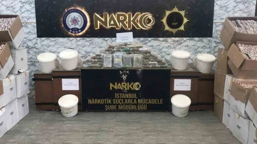 İstanbul&rsquo;da yapılan dev uyuşturucu operasyonundan &ccedil;arpıcı detaylar
