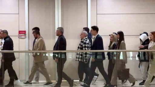 İstanbul&rsquo;daki yasa dışı bahis operasyonunda g&ouml;zaltına alınan &uuml;nl&uuml;ler adliyeye getirildi
