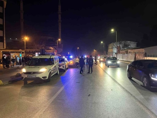 İstanbul Emniyet M&uuml;d&uuml;r&uuml; Selami Yıldız, K&uuml;&ccedil;&uuml;k&ccedil;ekmece&rsquo;de asayiş uygulamasını yerinde denetledi
