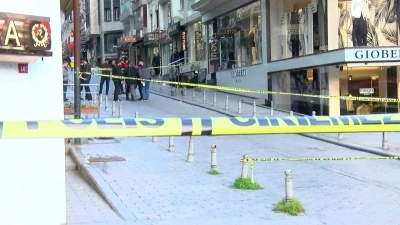 İstanbul - Fatih'te silahlı saldırıya uğrayan yabancı uyruklu kurye &ouml;ld&uuml;