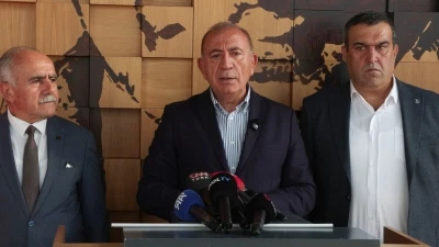  G&uuml;rsel Tekin: 'Kongre tartışması i&ccedil;ine girmiyorum'