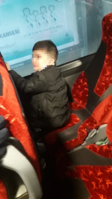 İstanbul Havalimanı&rsquo;na ulaşım hizmeti veren otob&uuml;ste &ccedil;ocuk bile unutuldu
