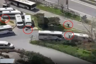 İstanbul, İsrail Konsolosluğu &ouml;n&uuml;nde silah sesleri: 3 kişi etkisiz hale getirildi