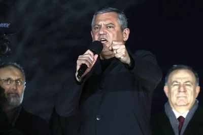 İstanbul- &Ouml;zg&uuml;r &Ouml;zel Ey&uuml;psultan'da konuştu