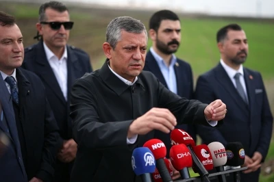  &Ouml;zg&uuml;r &Ouml;zel: Moraller gayet y&uuml;ksek 