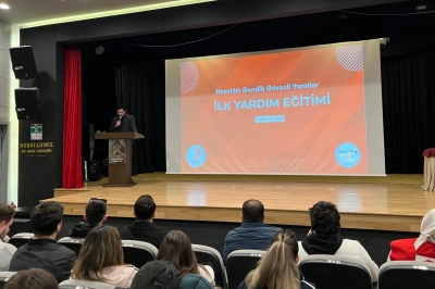 İstanbul'un 39 İl&ccedil;esinde Gen&ccedil;lere Eş Zamanlı İlk Yardım Eğitimi