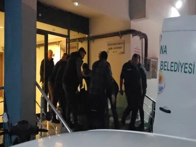 İşten &ccedil;ıkarılmasından sorumlu tuttuğu formeni &ouml;ld&uuml;rd&uuml;