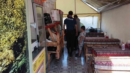 İşyerinin yanındaki motosikleti &ccedil;aldılar
