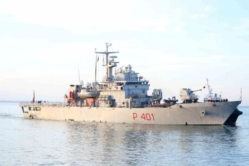 İtalya&rsquo;nın g&ouml;nderdiği 49 d&uuml;zensiz g&ouml;&ccedil;men Arnavutluk&rsquo;a ulaştı
