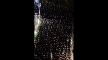 İtalya'da neofaşist grupların etkinliğinde faşist selamın kullanılması tepki &ccedil;ekti