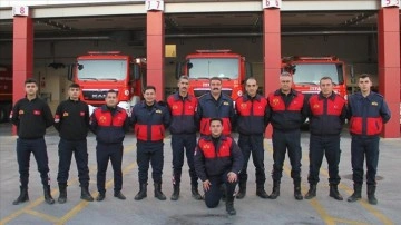 İtfaiyeciler art&ccedil;ı sarsıntıda "Abi beni bırak" diyen İdil&rsquo;in kurtarılma anını anlattı