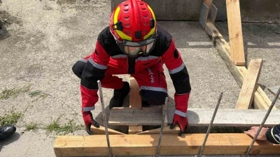 İtfaiyeden tahkimat ve iple erişim eğitimi
