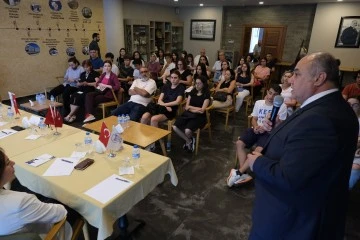 İT&Uuml;DER Bursa&rsquo;dan adaylara &ccedil;ağrı: 250 yıllık tecr&uuml;bemize ortak olun