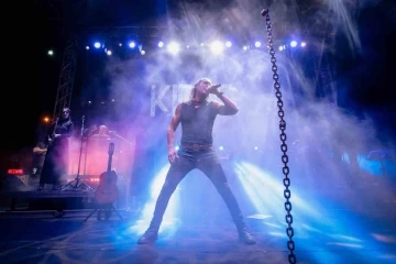 İvrindi&rsquo;de Kıra&ccedil; r&uuml;zgarı esti
