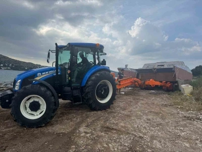 İzinsiz bırakılan tekneler vin&ccedil;le kaldırıldı